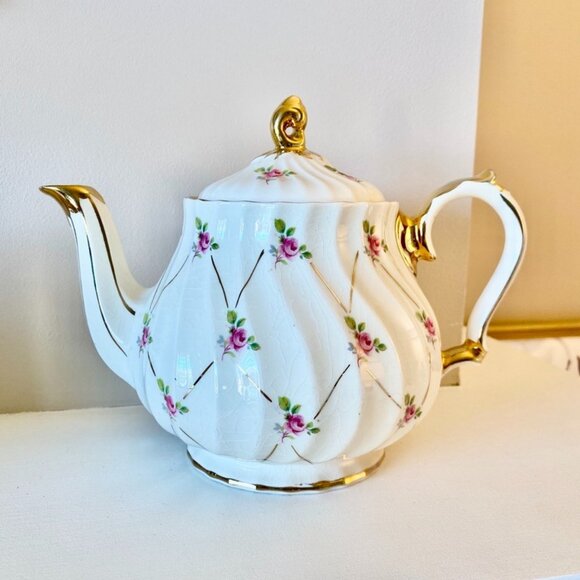 Vintage Sadler 1940s Pink Roses on Gold Trellis Teapot 2790 - Picture 1 of 9